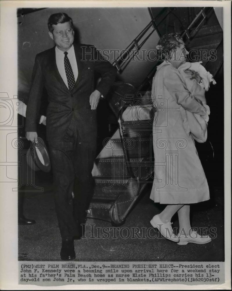 1961 Press Photo President Kennedy Arrives At His Father&#39;s Palm Beach Home - Historic Images