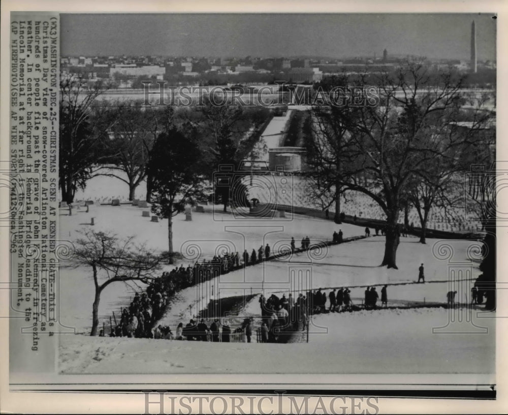 1963 Press Photo Christmas Day view of snow-covered Arlington National Cemetery - Historic Images
