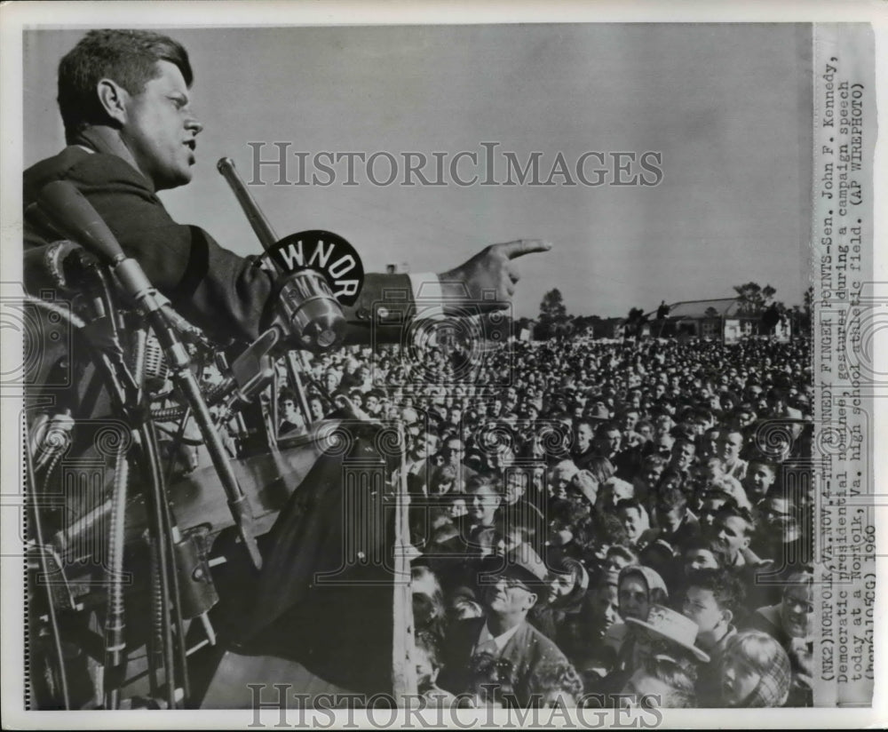 1960 Press Photo Presidential candidate Sen John Kennedy during campaign speech - Historic Images