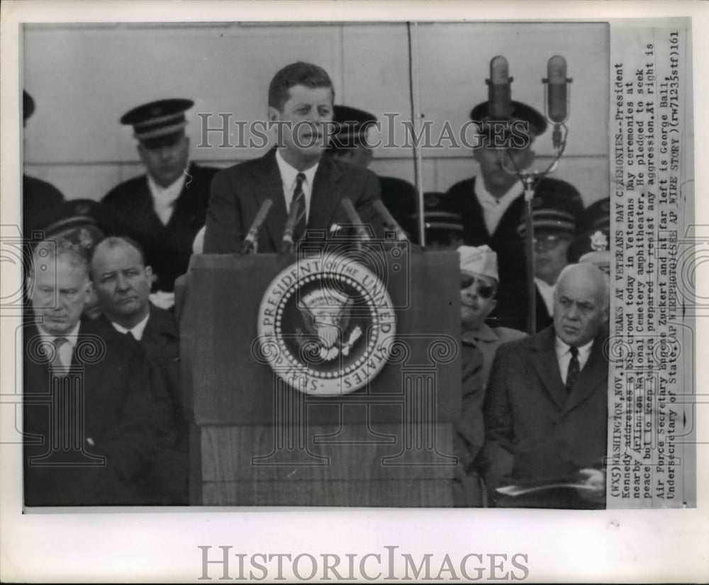 1961 Press Photo Kennedy speaks in Veterans day ceremonies at A.N.C.amphitheater - Historic Images