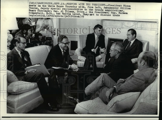 1973 Wire Photo Pres. Nixon's meeting with officials about trade legislation - Historic Images