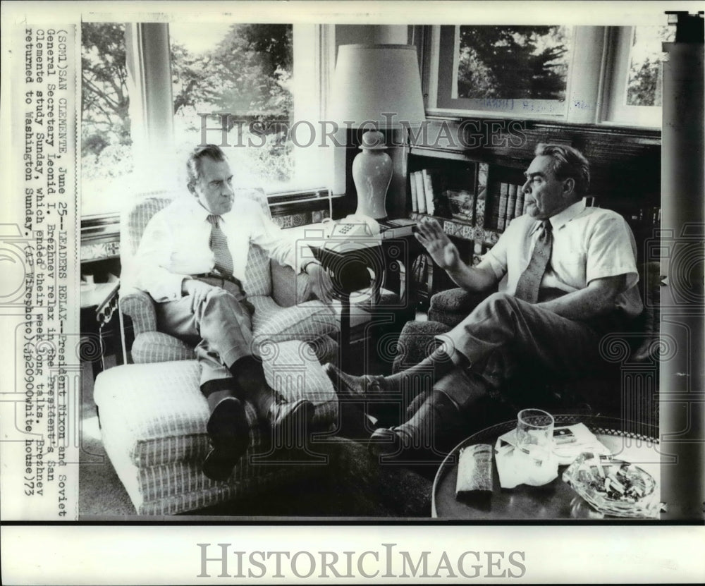 1973 Press Photo Pres.Nixon&amp;Brezhnev on relax in Pres. San Clemente study - Historic Images