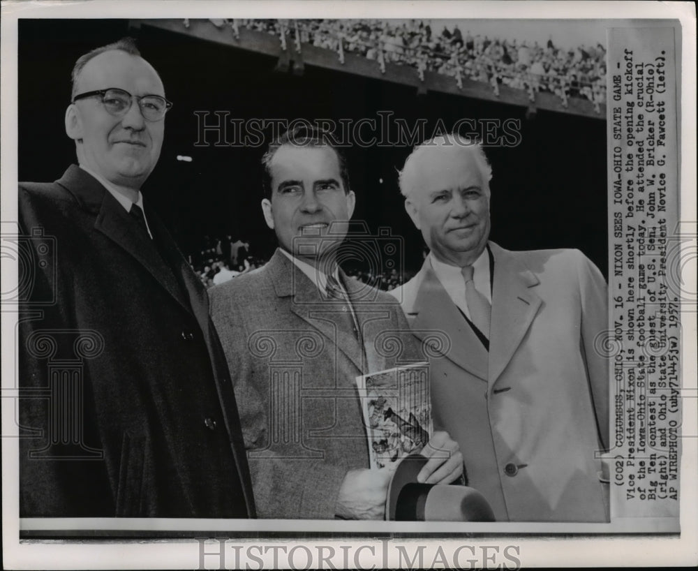 1957 Press Photo Nixon with their ofifcials at Ioha State Football game - Historic Images