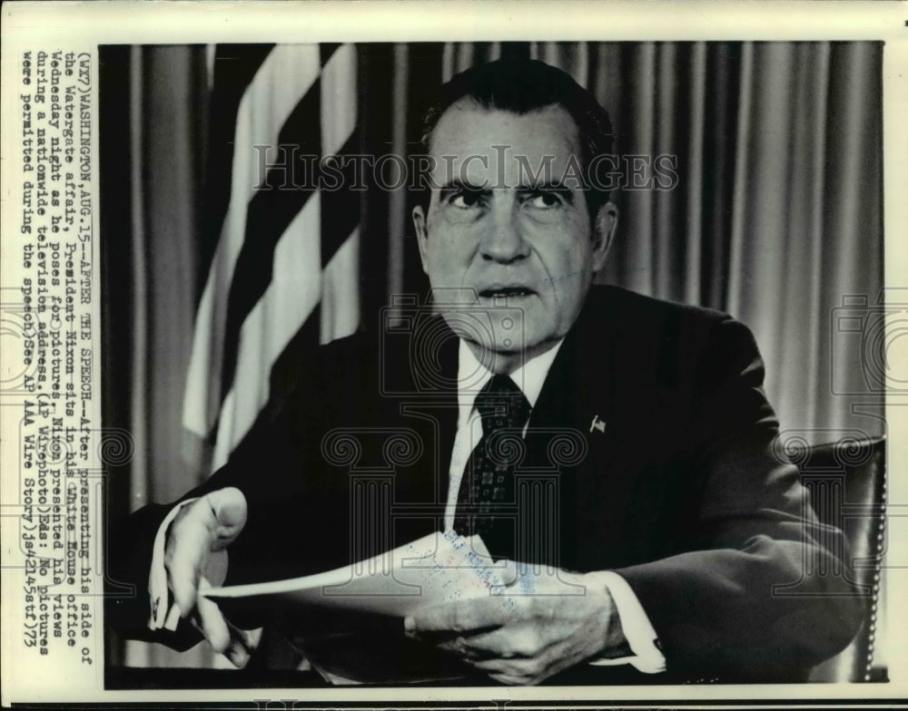 1973 Press Photo Pres Nixon in White House office after Watergate affair speech - Historic Images