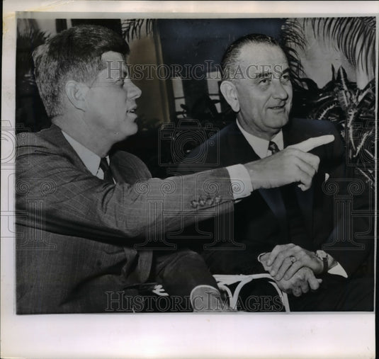 1960 Press Photo Kennedy and Johnson meet on the Kennedy home - Historic Images