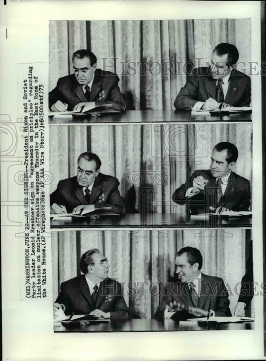 1973 Press Photo & Brezhnev sign an agreement at the White House - Historic Images