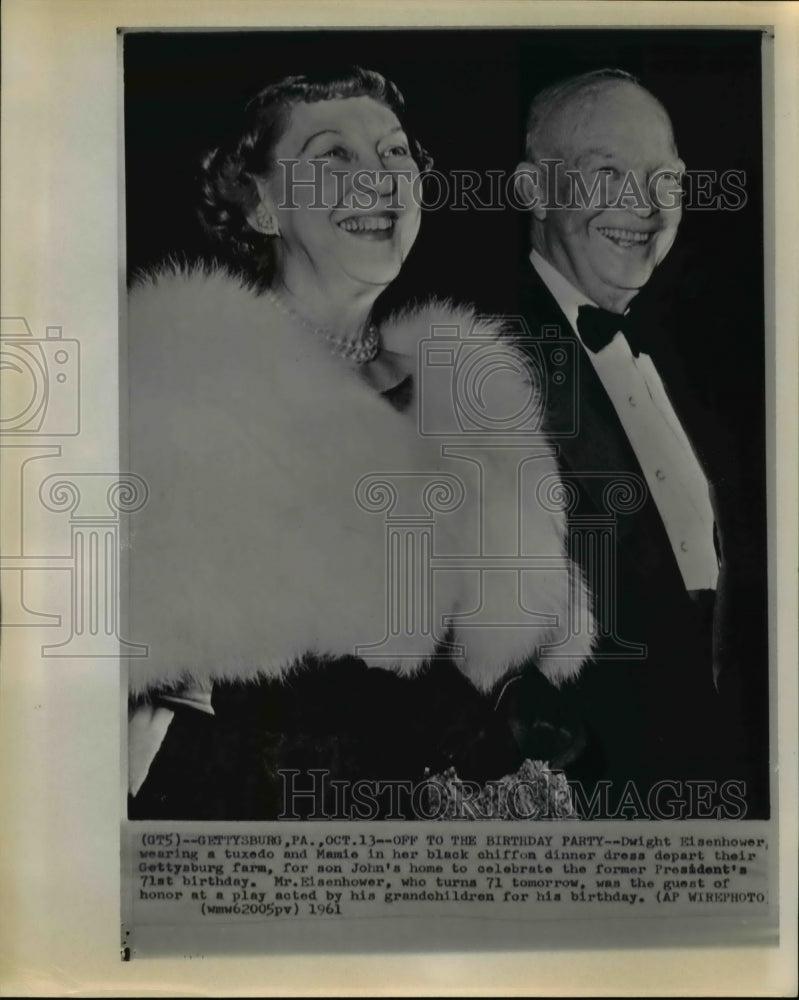 1961 Press Photo Eisenhowers are off to the Birthday Party - Historic Images