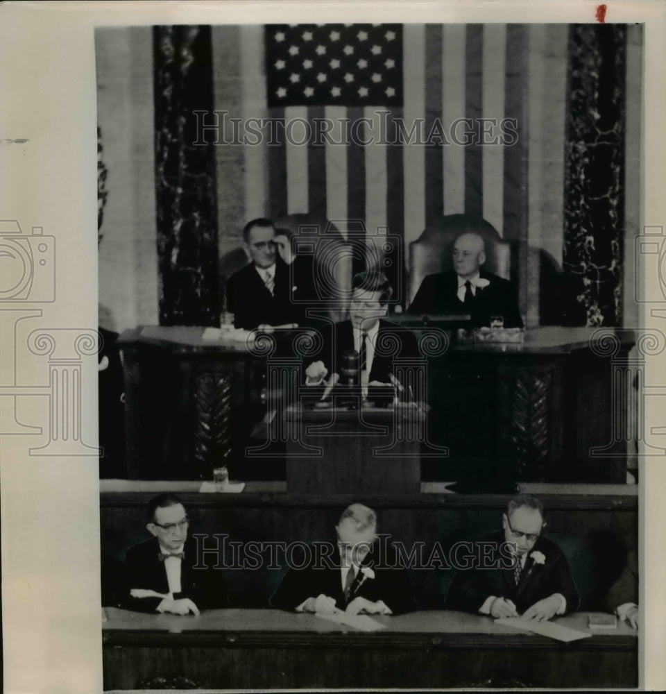 1961 Press Photo Pres.Kennedy speaks to joint session of Congress in Washington - Historic Images