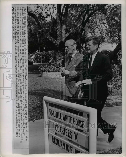 1961 Press Photo Pres Kennedy & British Prime Minister Harold Macmillan walking - Historic Images