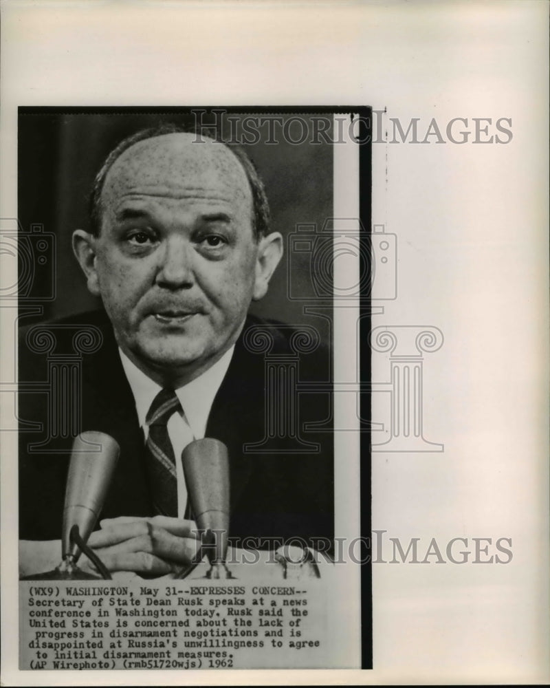 1962 Press Photo Rusk speaks in news conference at Washington - Historic Images
