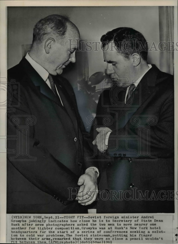 1961 Press Photo Gromyko &amp; Rusk compressed as news photographer says for photo - Historic Images