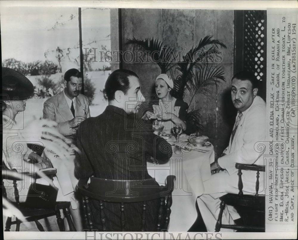 1941 Press Photo Carol&amp;Elena enjoyed 1st Cuban luncheon at Havana - Historic Images