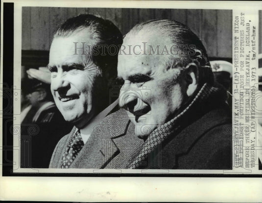 1973 Press Photo Pres Nixon & Pres Pompidoh before meeting in Reykjavik, Iceland - Historic Images