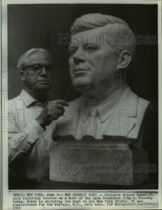 1966 Wire Photo Baker sculpting Pres.Kennedy bust in his New York studio - Historic Images