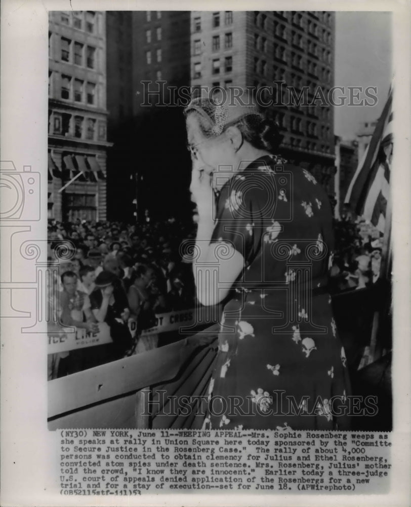 1953 Wire Photo Mrs. Sophie Rosenberg weeps as she speaks at rally - cvw12839 - Historic Images