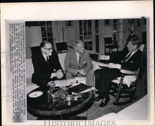 1963 Press Photo Pres. Kennedy talks with Blough and McDonald in the White House - Historic Images
