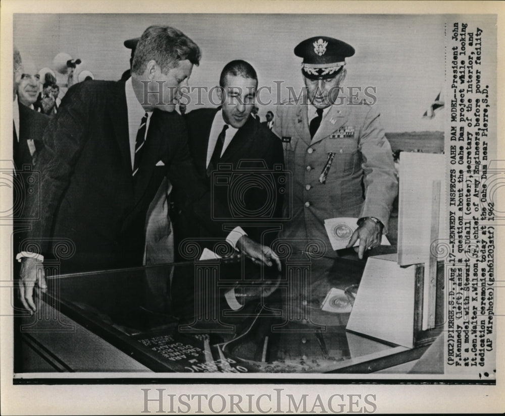 1962 Press Photo Pres. John Kennedy at Power facility Dedication ceremonies.- Historic Images