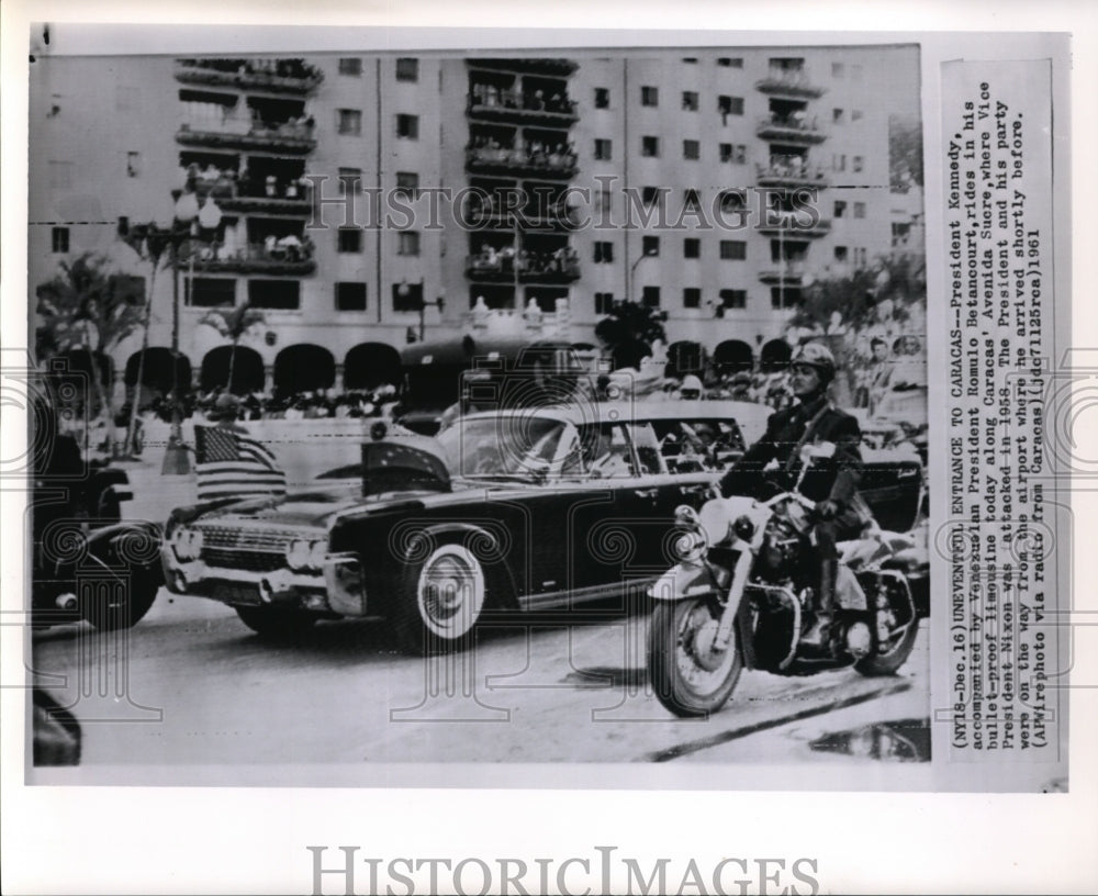 1961 Press Photo Pres Kennedy with Venezuelan Pres Romulo Betancourt - Historic Images