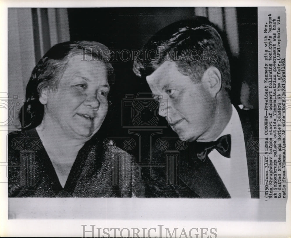 1961 Press Photo President Kennedy sits with Mrs. Nina Khrushchev - Historic Images