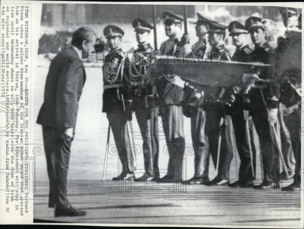1972 Press Photo Iranian honor guard salute for Pres. Nixon in Tehran, Iran - Historic Images