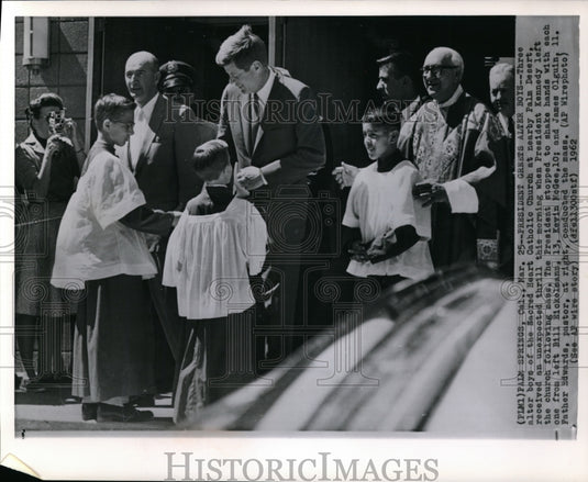 1968 Press Photo Altar boys of Sacred Catholic Church greeted by Pres Kennedy - Historic Images
