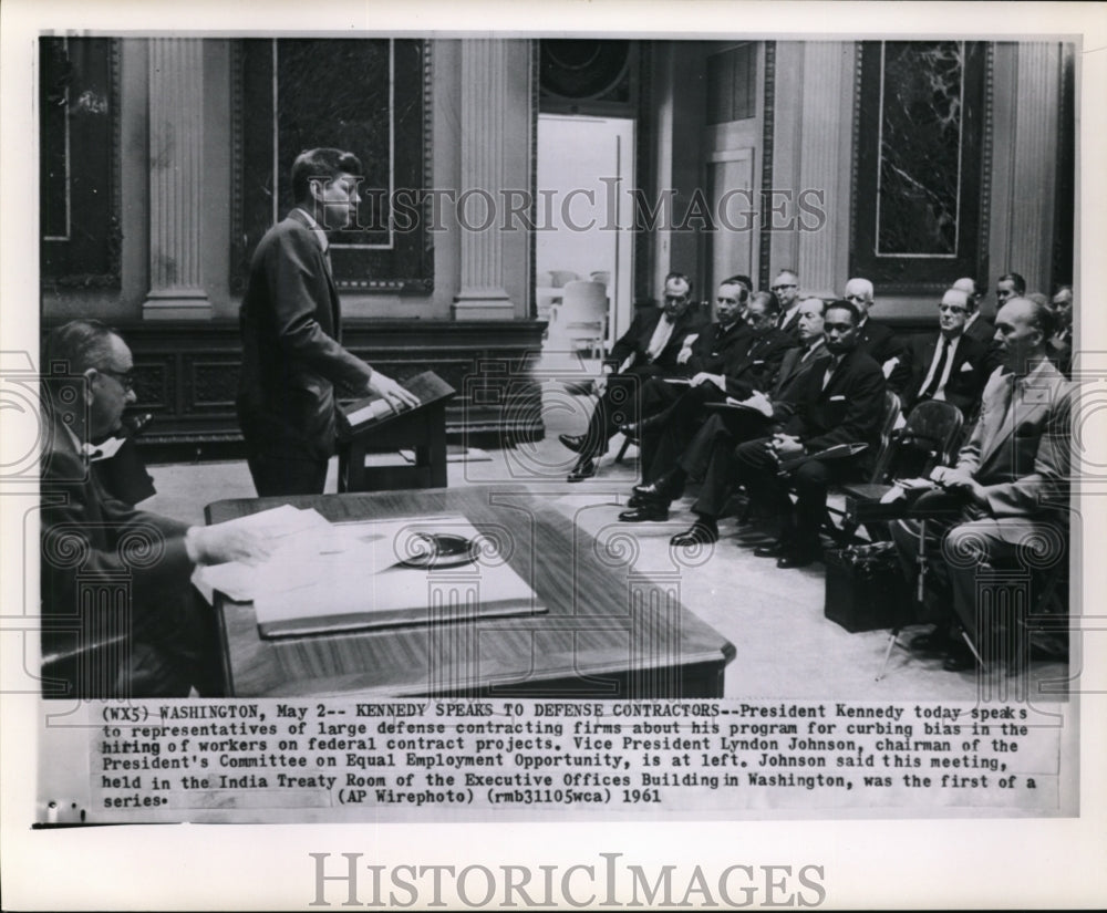 1961 Press Photo President Kennedy today speaks to representatives of large - Historic Images