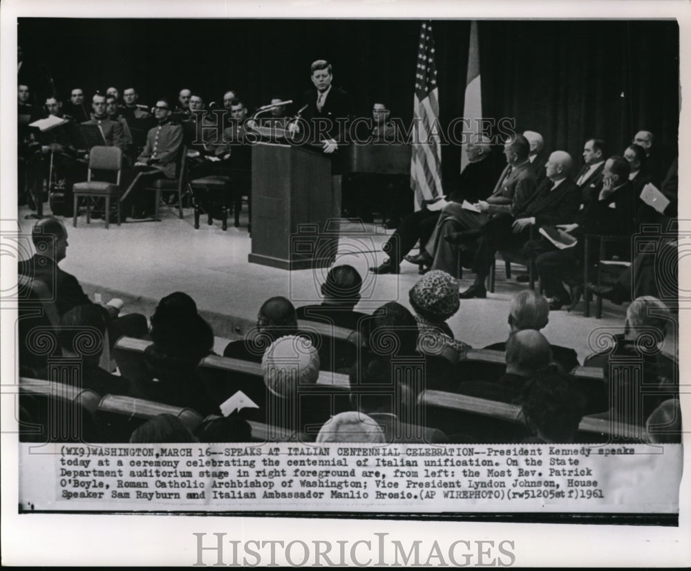 1961 Press Photo President Kennedy speaks at a ceremony celebrating the - Historic Images