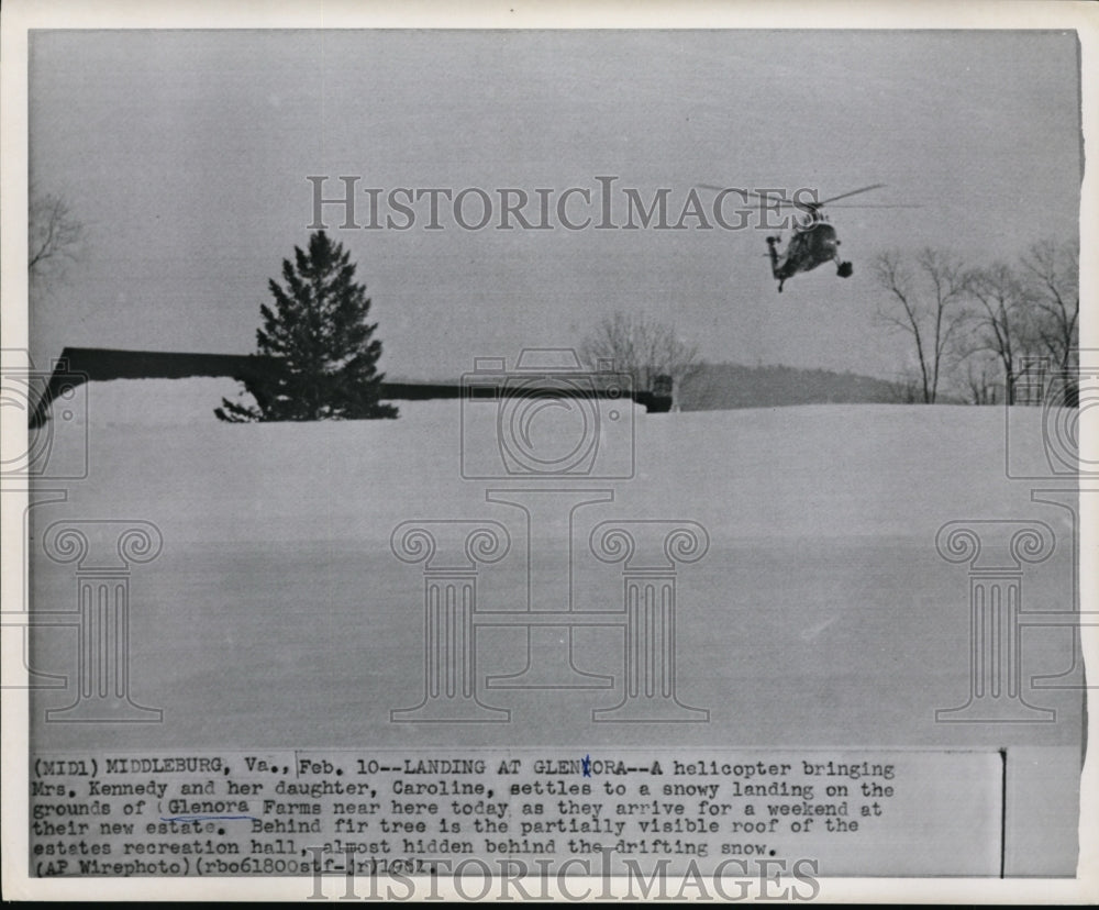 1961 Wire Photo Helicopter with Mrs. Kennedy &amp; Caroline set in Glenora Farms - Historic Images