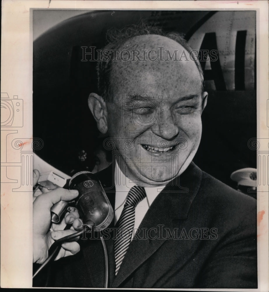 1961 Press Photo Sec. Rusk arrives for talks at NY&#39;s LaGuardia airport - Historic Images