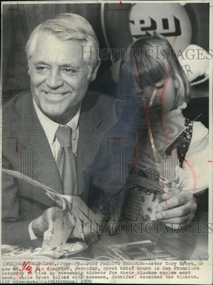 1970 Wire Photo Grant just passing through in San Francisco to pick up tickets - Historic Images