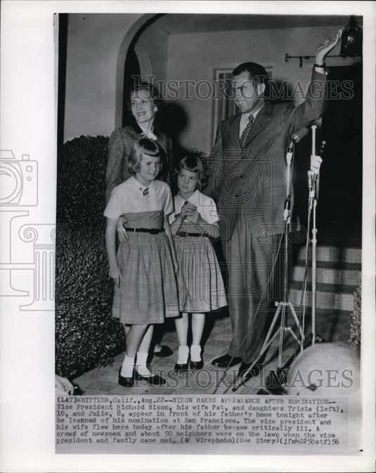 1956 Press Photo Vice Pres.Richard Nixon &  wife Pat and Daughters Tricia, Julie - Historic Images