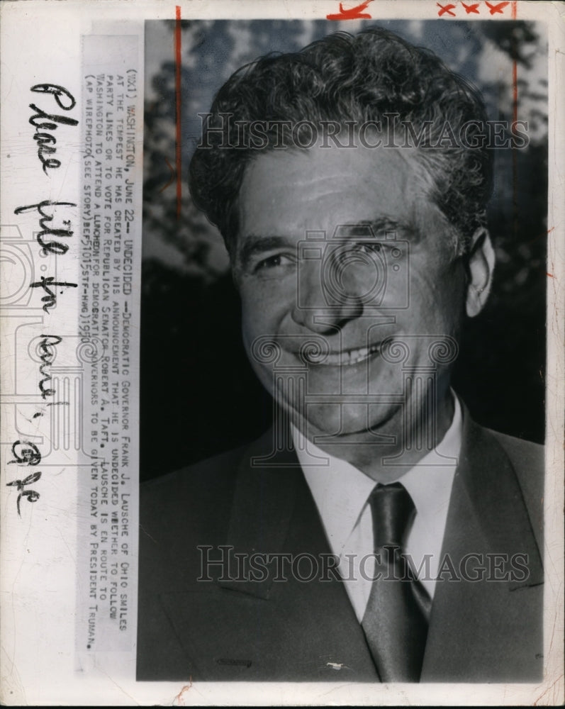 1950 Press Photo Democratic Governor Frank J. Lausche of Ohio smiles at the - Historic Images