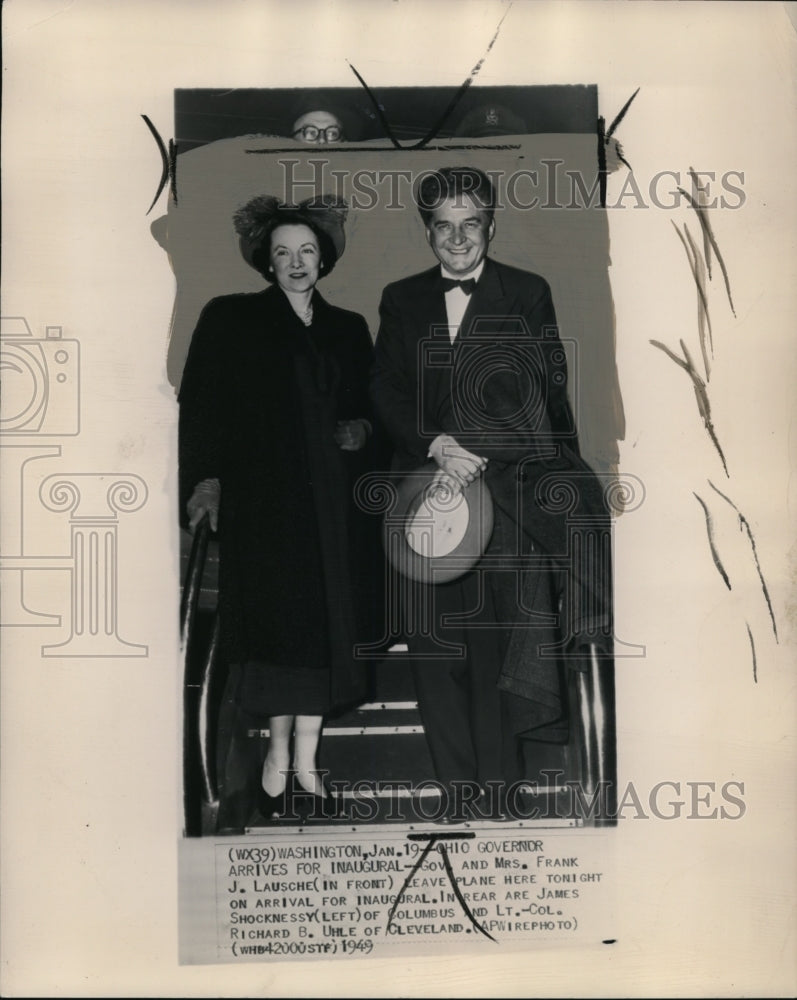 1949 Press Photo Gov. and Mrs. Frank J. Lausche leave plane on arrival for - Historic Images