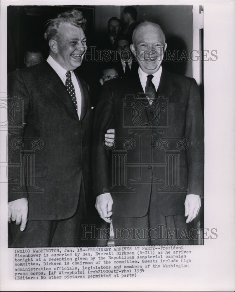 1954 Press Photo Pres.Eisenhower Escorted by Sen.E.Dirksen Arrives at Reception - Historic Images