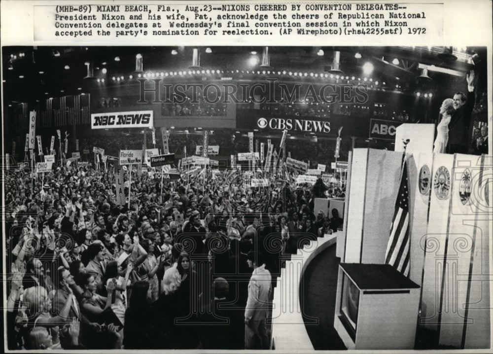 1972 Press Photo Pres. and Mrs. Nixon Acknowledge the Cheers of Delegates - Historic Images