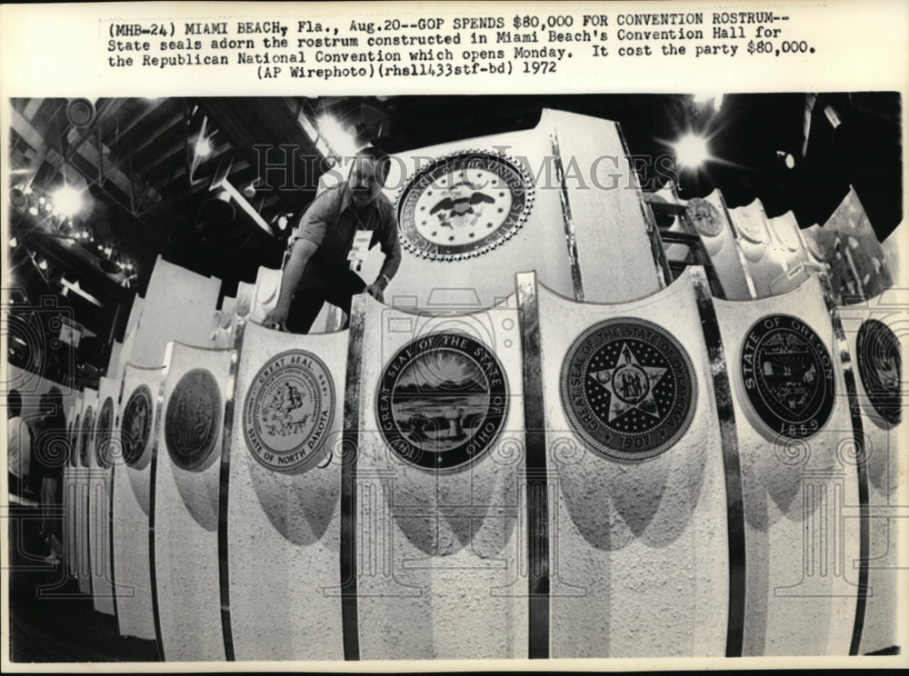 1972 Press Photo The State Seals Adorn in Miami Beach's Convention Hall - Historic Images