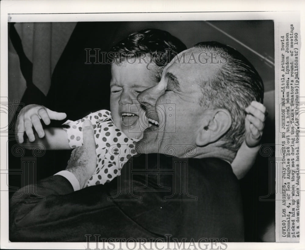 1960 Press Photo Sen.Lyndon Johnson with Little Arthur David McDonald of L.A. - Historic Images