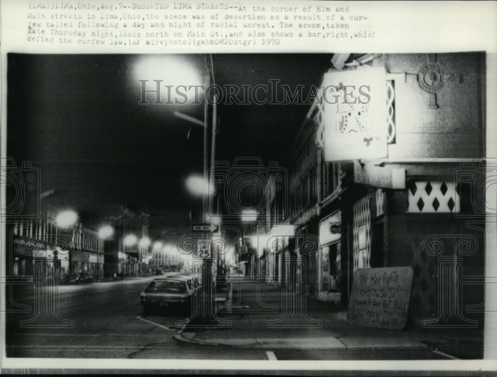 1970 Press Photo The Scene Looks North of Main St. Which Defied the Curfew Law - Historic Images