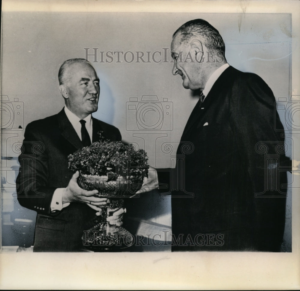 1965 Press Photo Pres.Johnson Receives a Bowl of Shamrock from William P.Fay - Historic Images