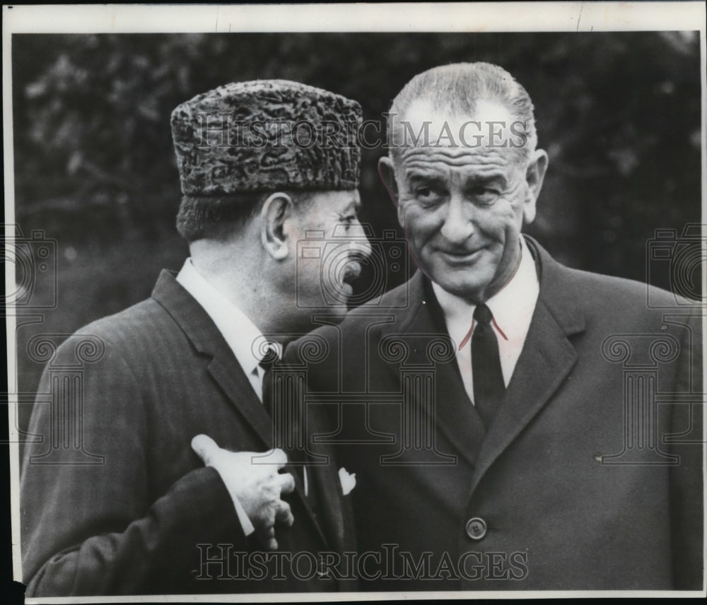 1965 Press Photo Pres.Lyndon Johnson and Pakistan Pres. Mohammed Ayub Khan - Historic Images