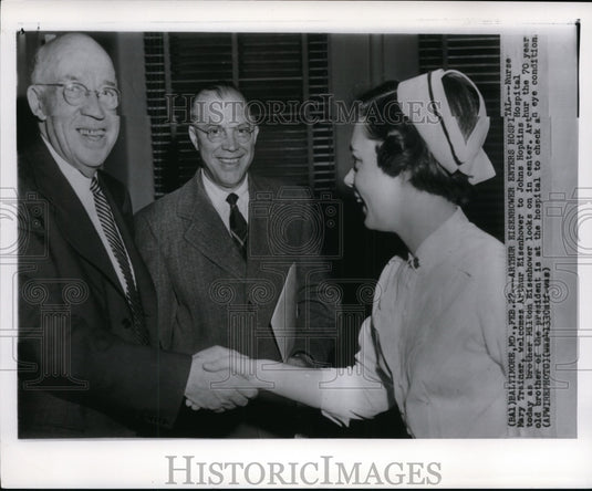 1957 Eisenhower brothers welcomes at Johns Hopkins Hospital - Historic Images
