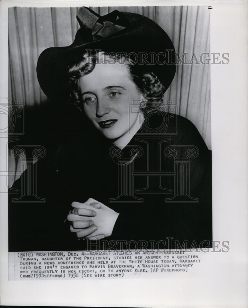1950 Press Photo Margaret Truman Holds Press Conference To Advise Not Engaged-Historic Images