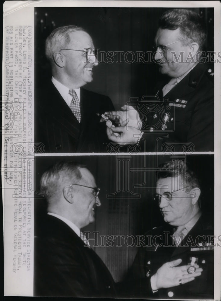 1946 Press Photo Maj. Gen. Lewis B. Hershey Presents Medal to President Truman - Historic Images