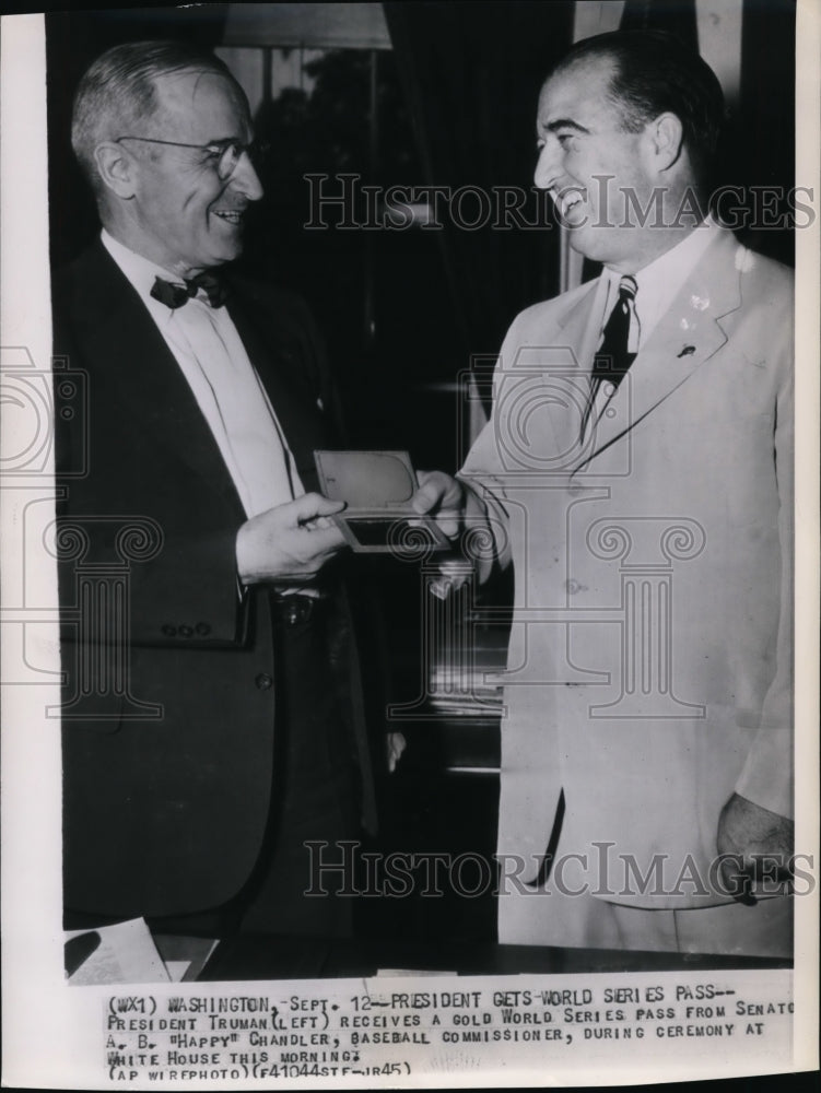 1945 Press Photo President Truman with Senator A.B.&quot;Happy&quot; Chandler - cvw14555 - Historic Images