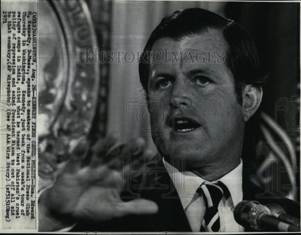 1971 Press Photo Senator Edward Kennedy (D-Mass) speaks to National Press Club. - Historic Images