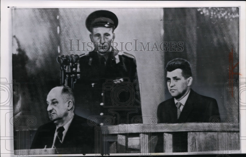 1960 Press Photo American U2 pilot Francis Gary Powers sits in prisoner's dock - Historic Images
