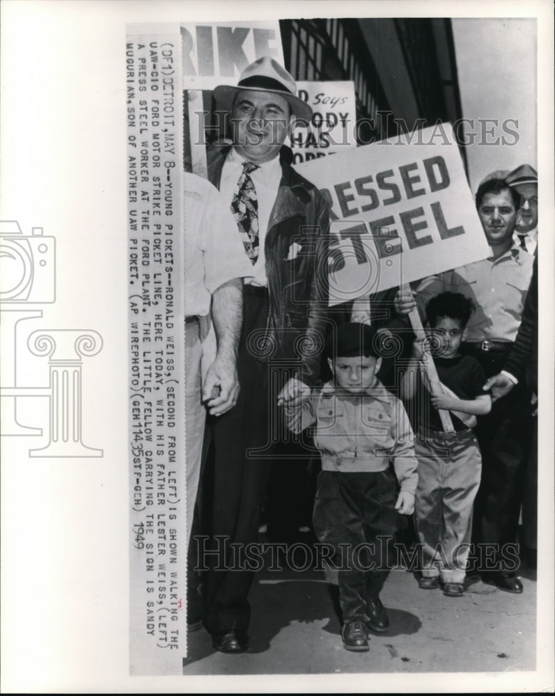 1949 Press Photo Ronald Weiss walking the UAW-CIO Ford Motor strike picket line - Historic Images