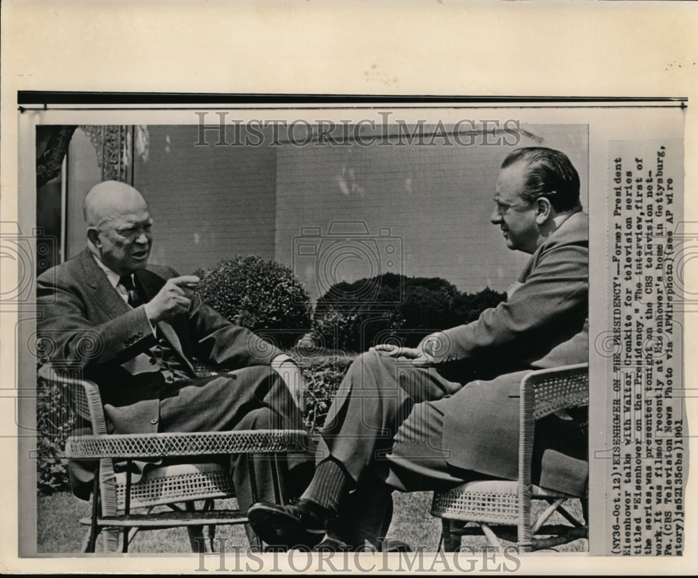 1961 Press Photo Former President Eisenhower seen talking to Walter Cronkite-Historic Images