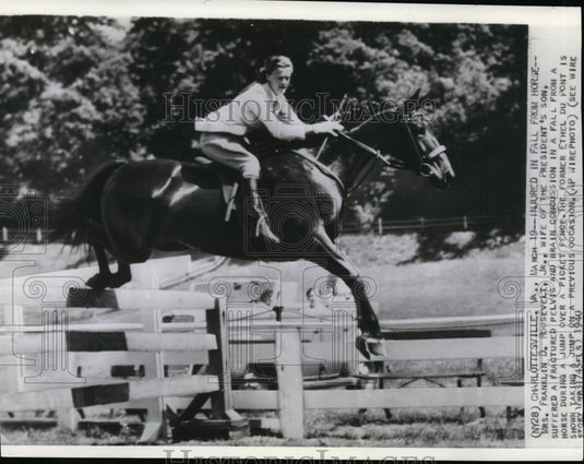 1940 Press Photo Mrs Franklin Roosevelt, Jr. taking a jump - cvw15236 - Historic Images