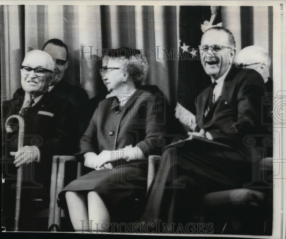 1966 Press Photo Harry Truman, Mrs Truman and President Johnson Truman Library - Historic Images